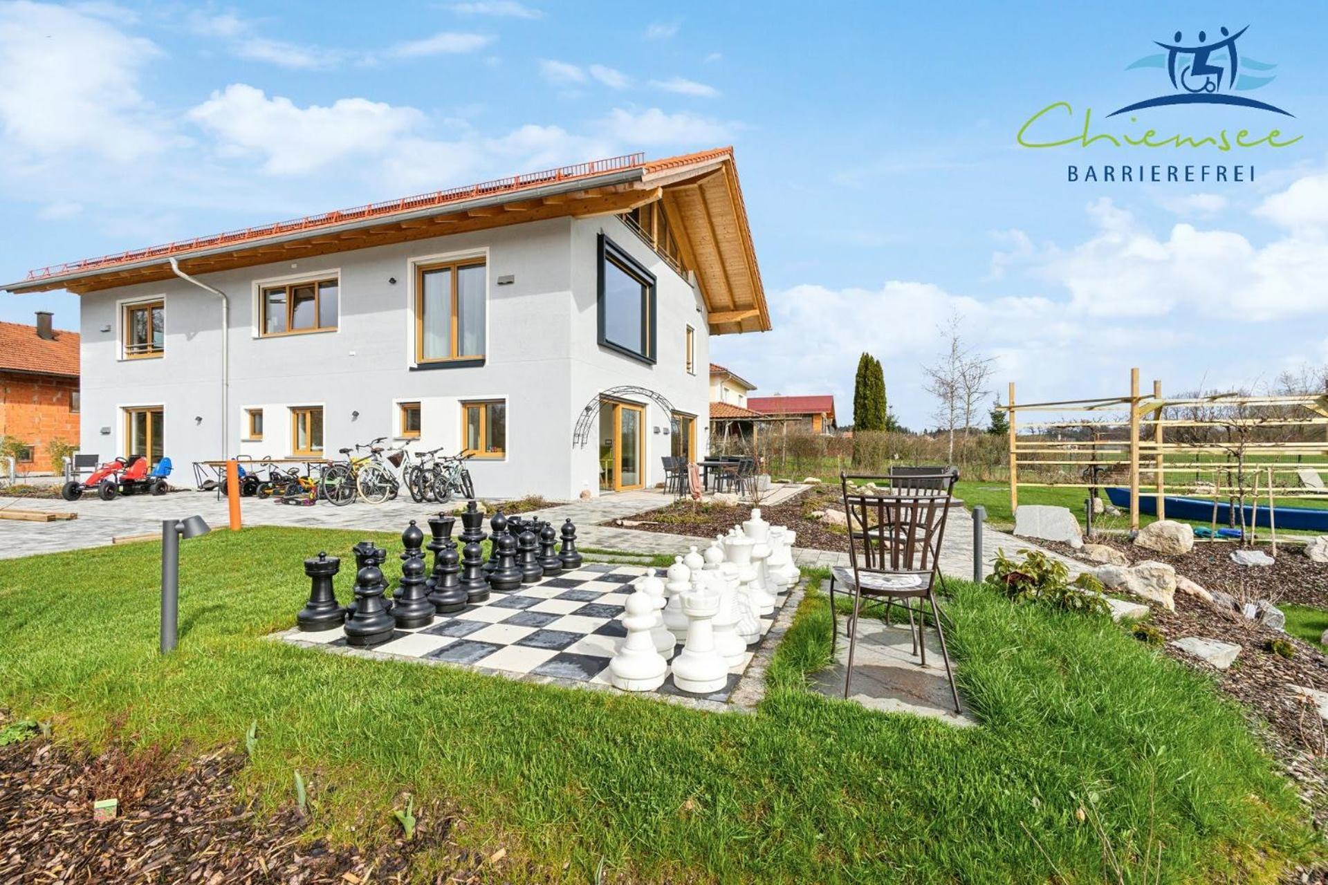 Chiemsee-barrierefrei Apartment *